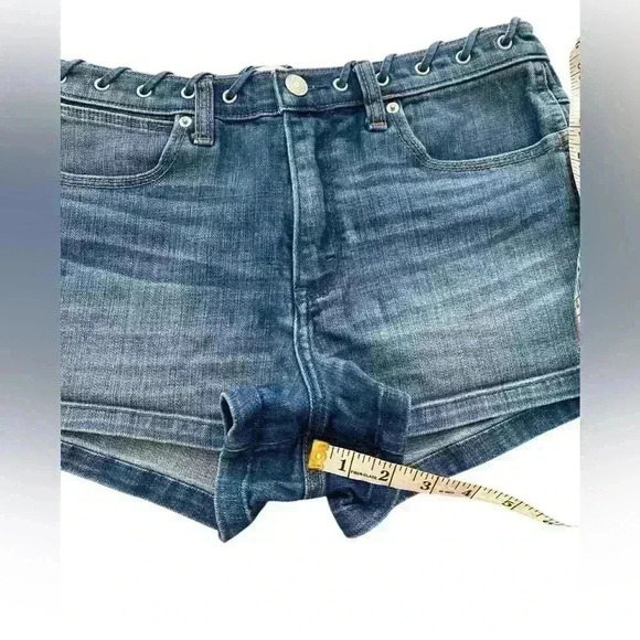 Abercrombie & Fitch Denim High Rise shorts - Picture 7 of 7